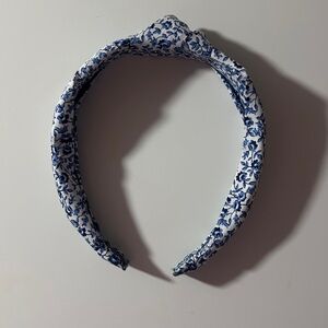Floral Blue and White Headband
